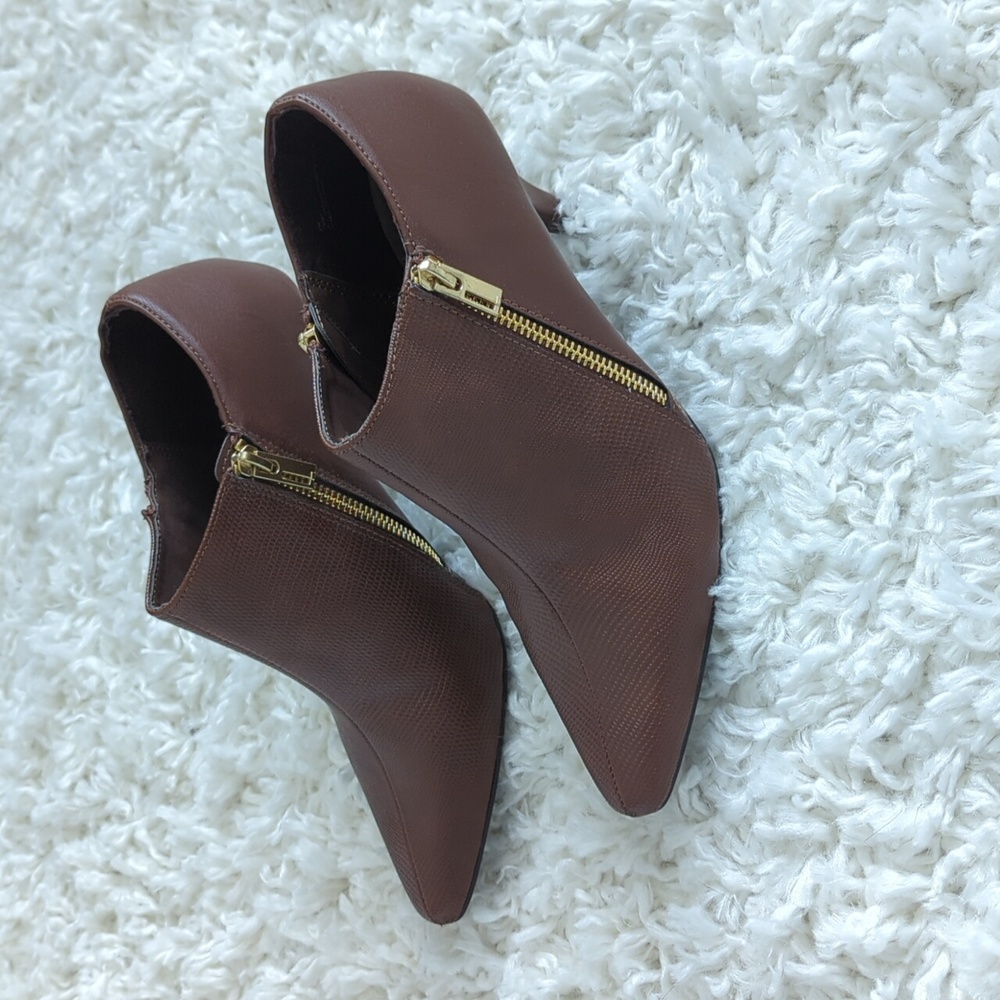 Apri by Italian shoemakers Coax booties